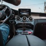 closeup photography of black 1-DIN vehicle stereo